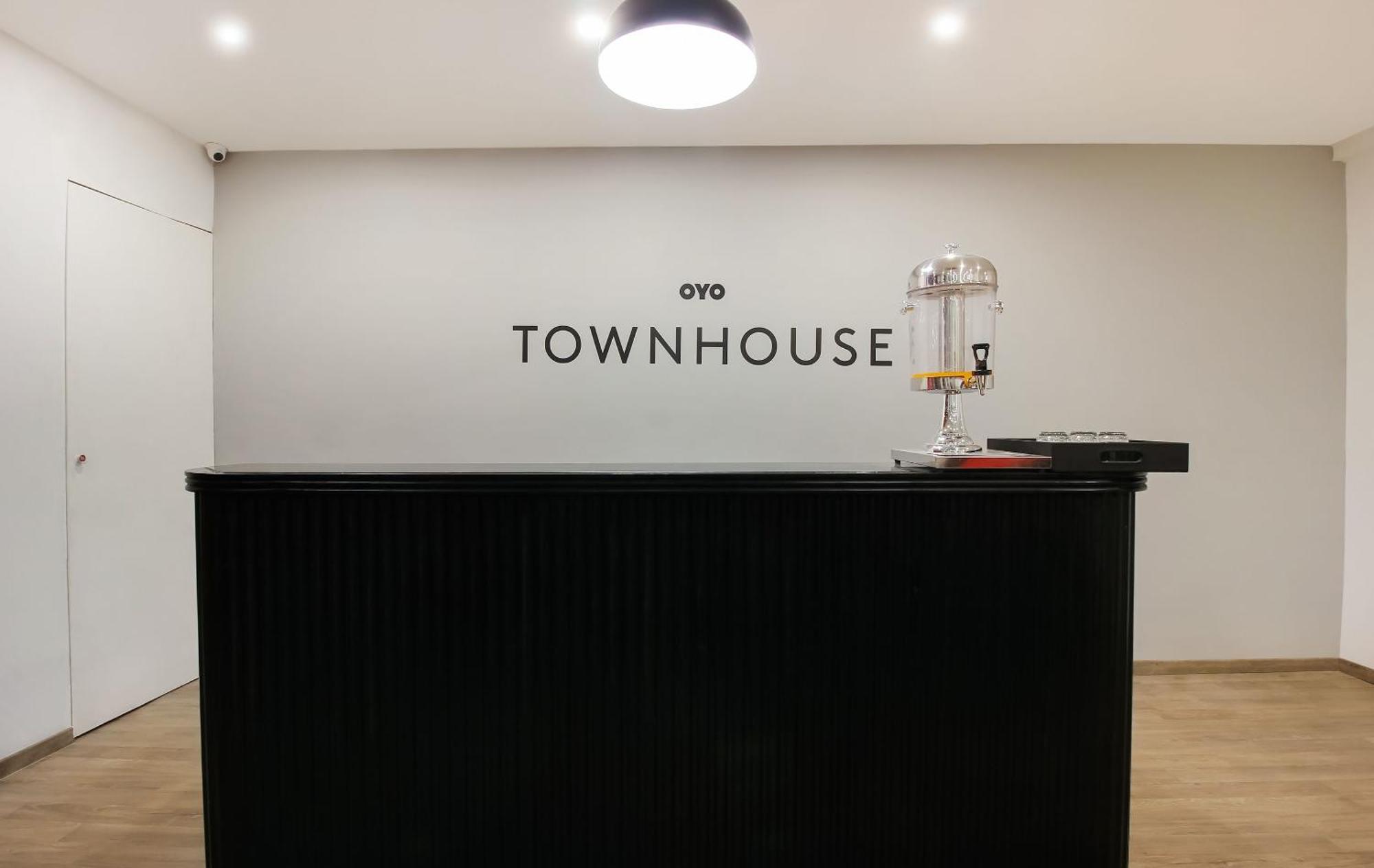 Super Townhouse The Cinco Hotel Near Esi Hospital Hyderabad Luaran gambar