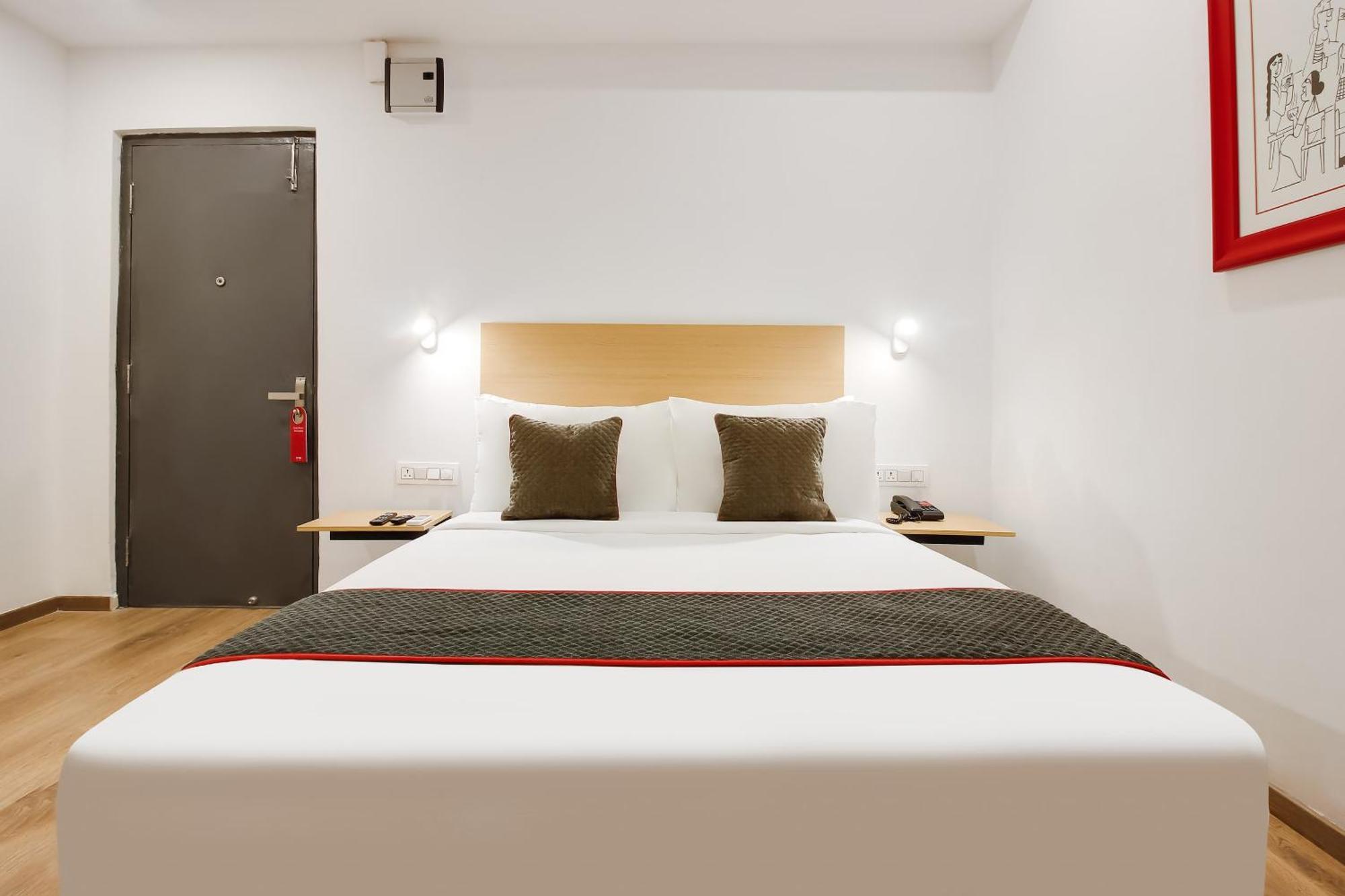 Super Townhouse The Cinco Hotel Near Esi Hospital Hyderabad Luaran gambar